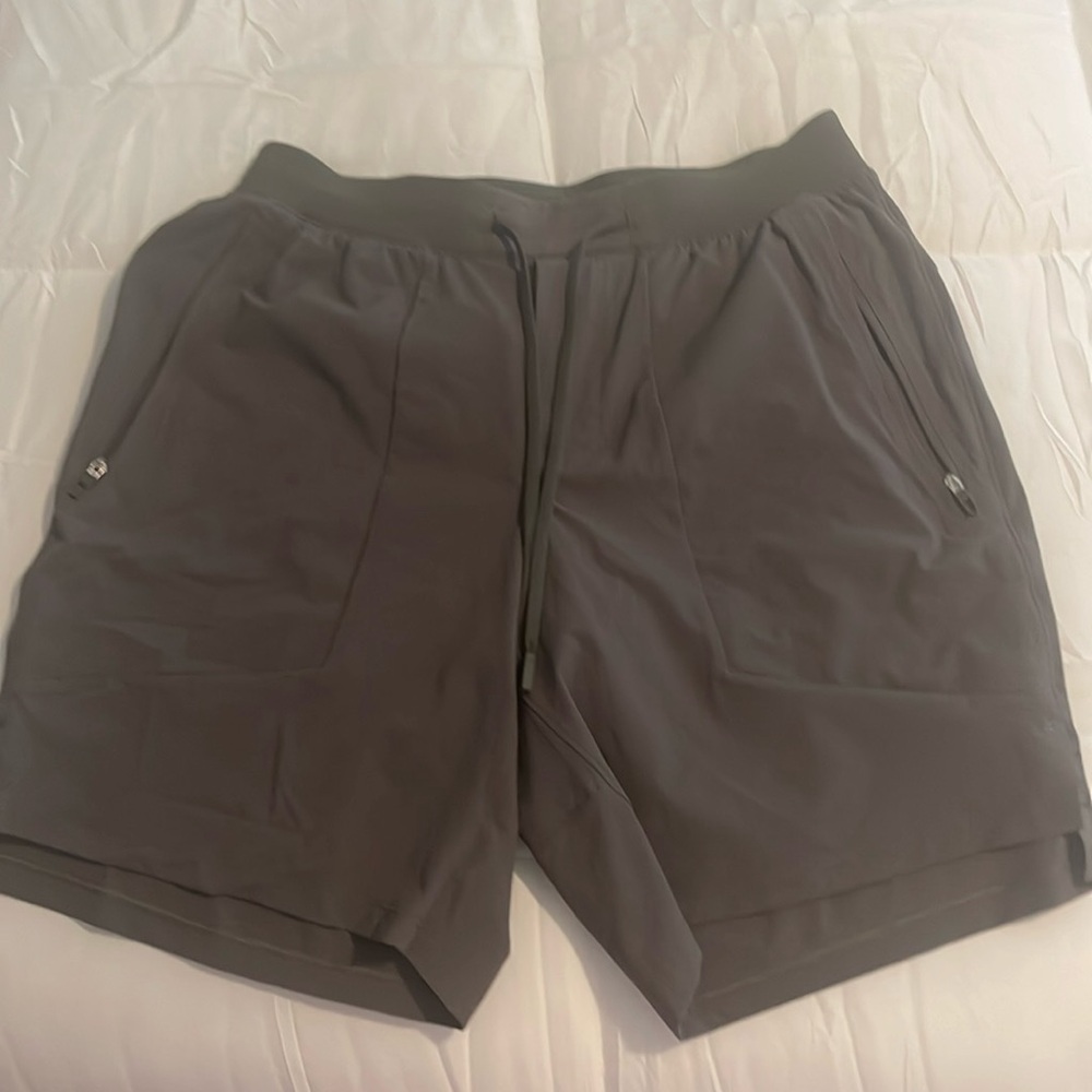 Brand new olive green men’s shorts